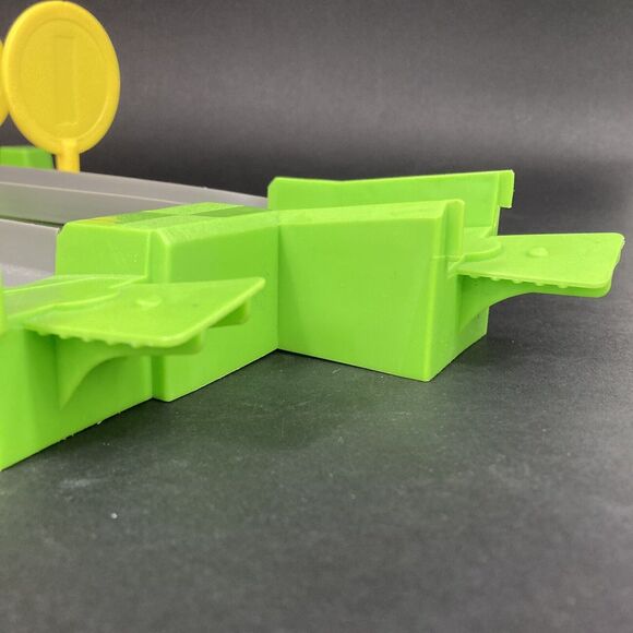 Replacement Part Hot Wheels Mario Kart Circuit Coin Sign Track-Slam Replacement - Picture 4 of 9